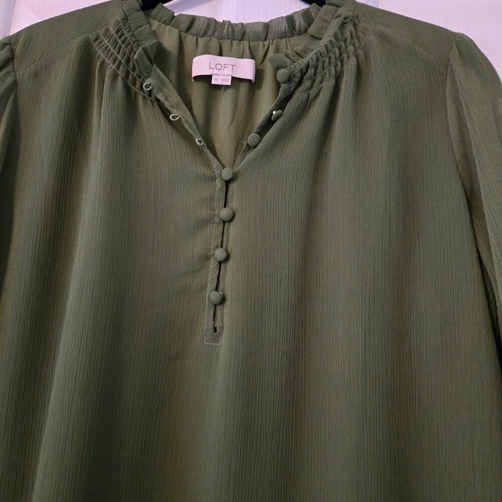 Womens Bundle of 3 Size XS Blouses from Loft - Picture 7 of 16
